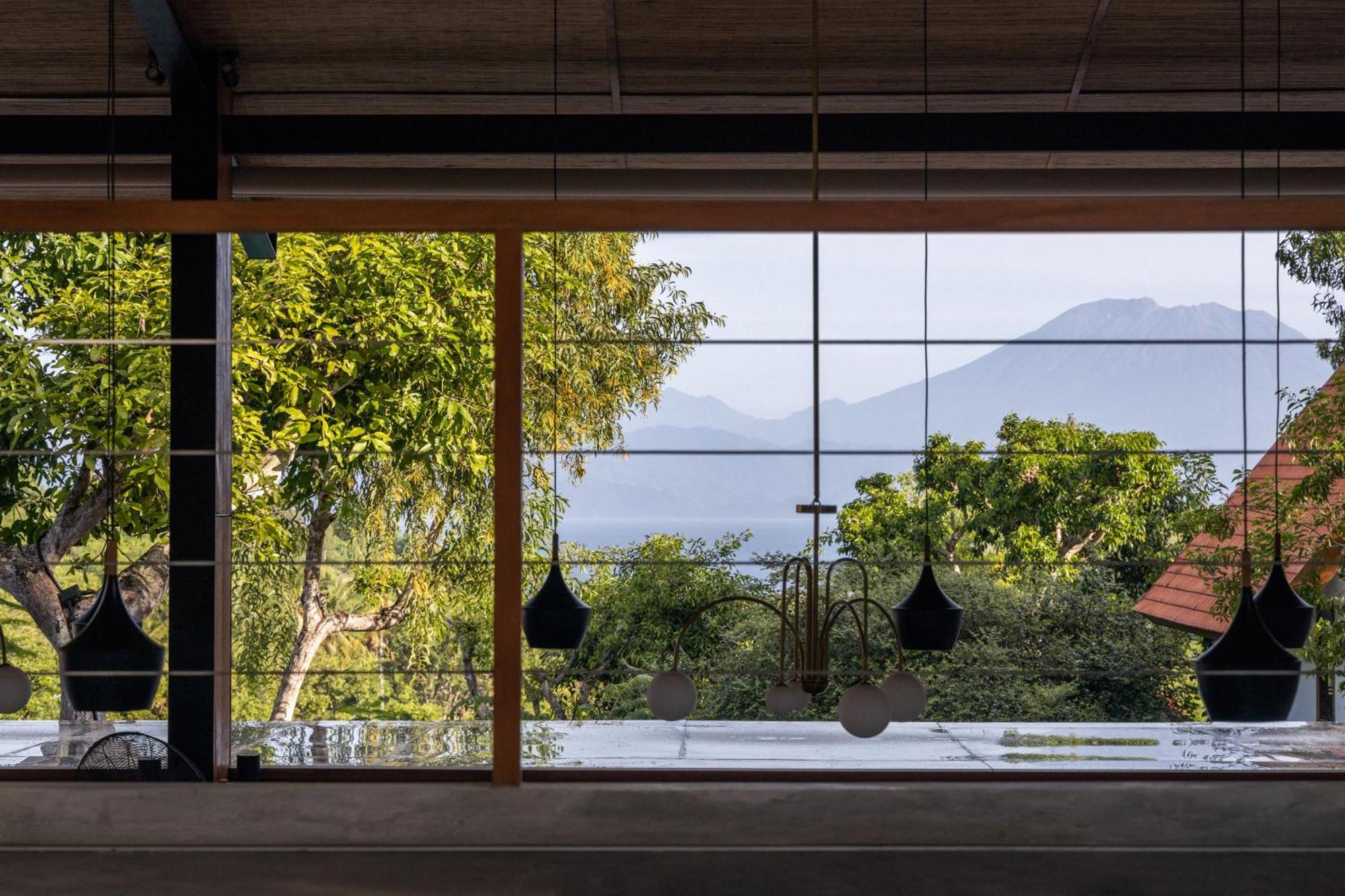 Deep Roots Dive & Yoga Resort Ped 外观 照片