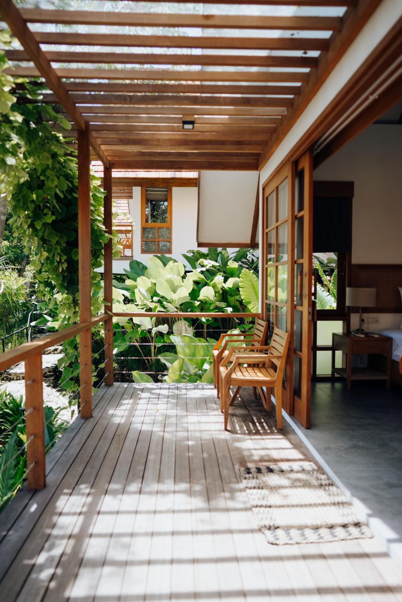 Deep Roots Dive & Yoga Resort Ped 外观 照片