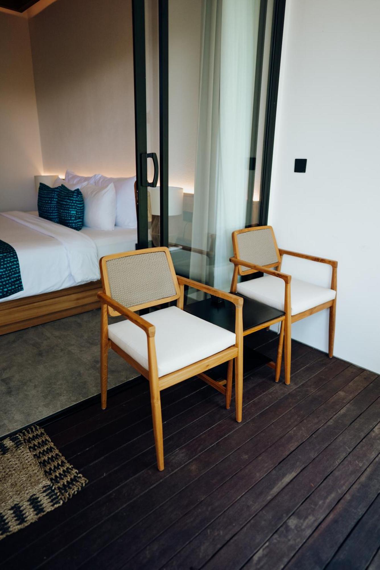 Deep Roots Dive & Yoga Resort Ped 外观 照片